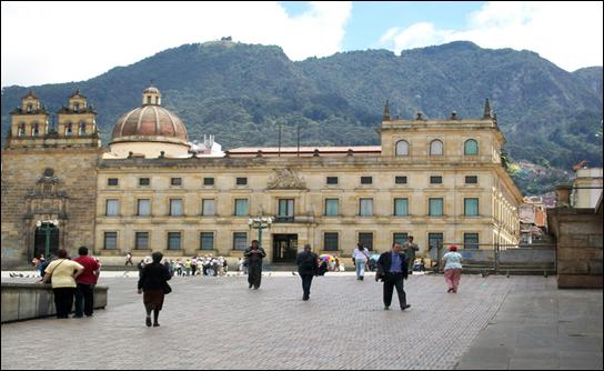 El Palacio De Justicia Entre La Retórica Y La Historia (página 2)